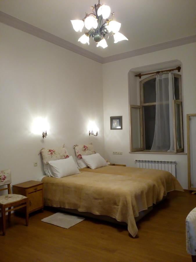 Apartamento Art House Petunia Tiflis Exterior foto