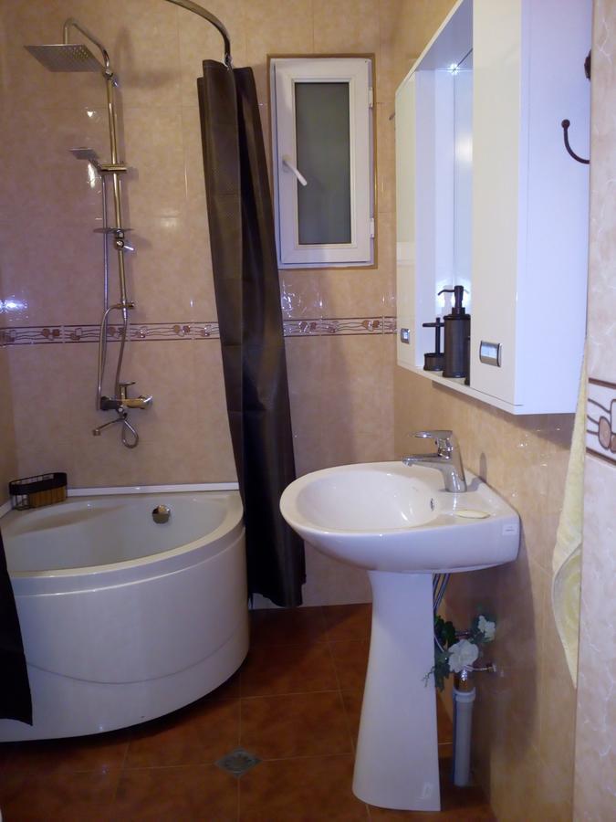 Apartamento Art House Petunia Tiflis Exterior foto