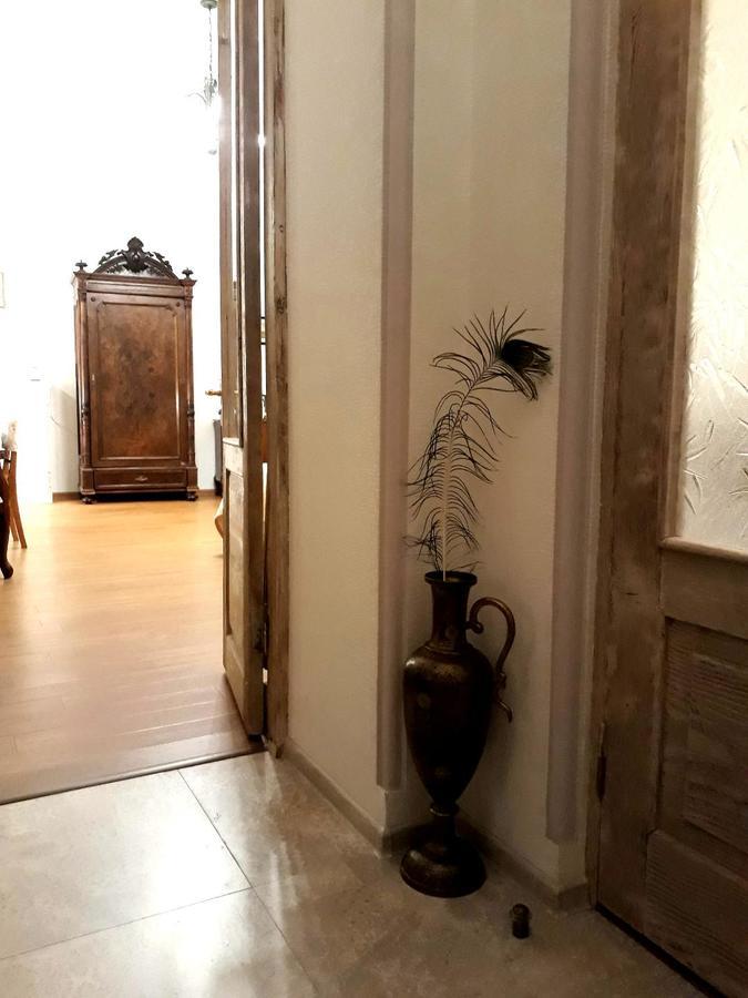 Apartamento Art House Petunia Tiflis Exterior foto