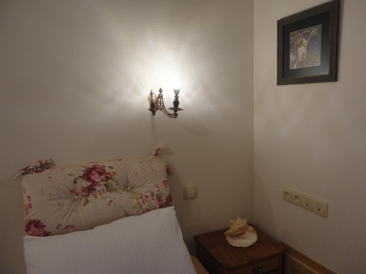 Apartamento Art House Petunia Tiflis Exterior foto