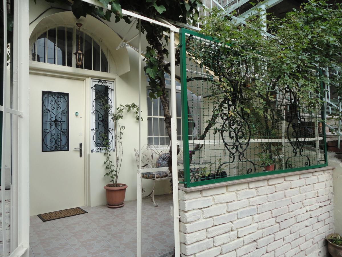 Apartamento Art House Petunia Tiflis Exterior foto